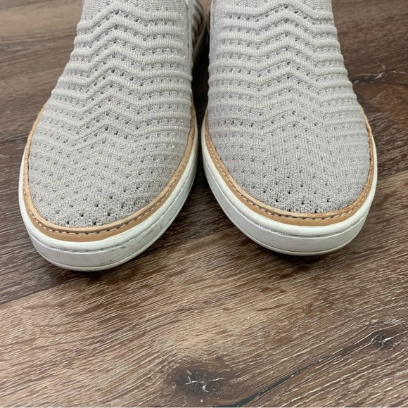 Ugg Womens Sammy metallic gray chevron trainer slip on sneaker 11 - Picture 7 of 8